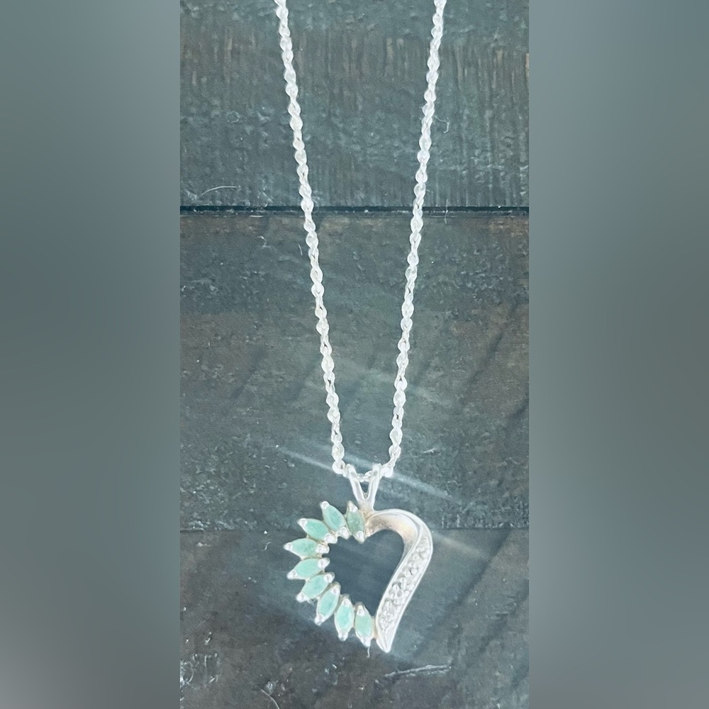 Sterling Silver (925 stamped) Green Emerald Heart Pendant Necklace - Picture 7 of 7